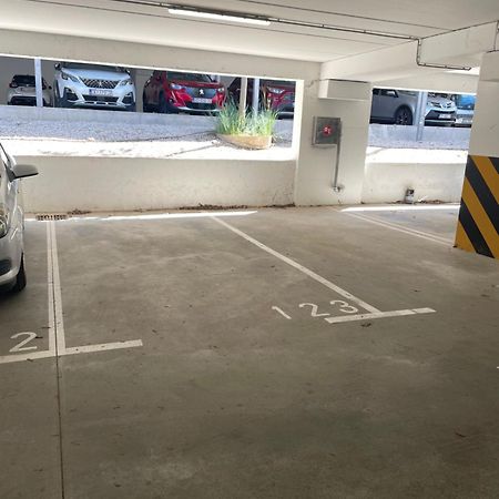 New Modern Apt Near Old Town - Private Parking Zára Kültér fotó
