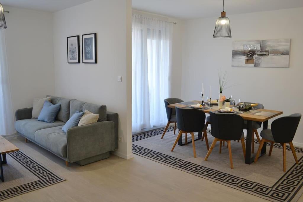 New Modern Apt Near Old Town - Private Parking Zára Kültér fotó