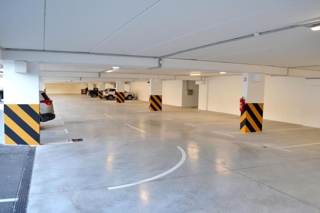 New Modern Apt Near Old Town - Private Parking Zára Kültér fotó