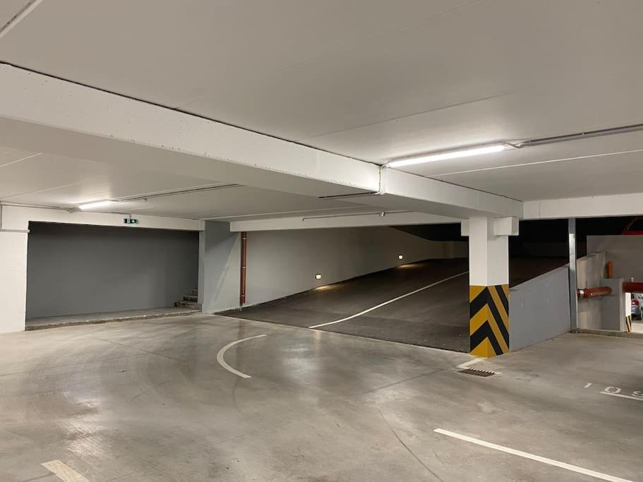 New Modern Apt Near Old Town - Private Parking Zára Kültér fotó