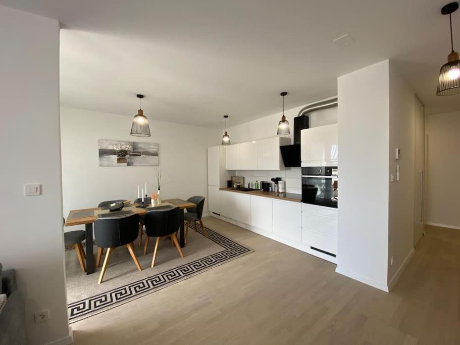 New Modern Apt Near Old Town - Private Parking Zára Kültér fotó